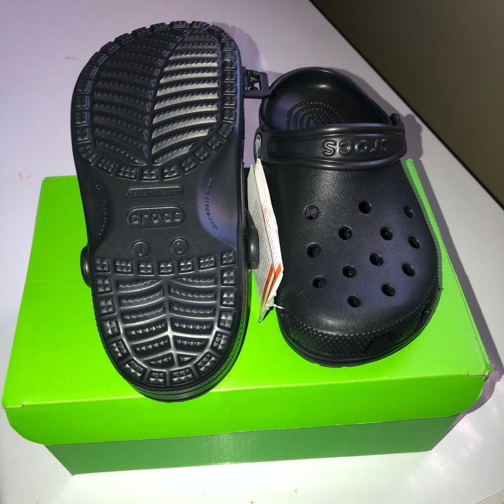 Black Crocs